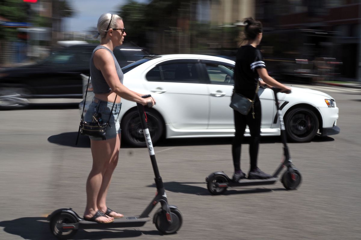 iSinwheel Electric Scooter: The Ultimate Urban Commuter