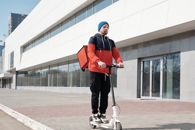 From Commuter’s Dream to Adventure Companion: Exploring the Versatility of the iSinwheel Electric Scooter