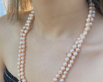 The Timeless Elegance of Pearl Jewelry: A Gem from the Sea