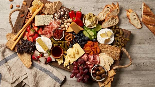 Crafting the Perfect Cheese Board: A Feast for the Senses