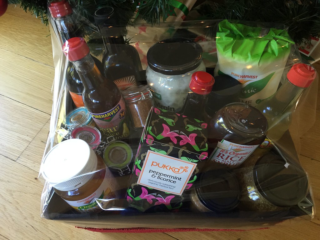 Unwrapping Joy: The Delight of Christmas Hampers