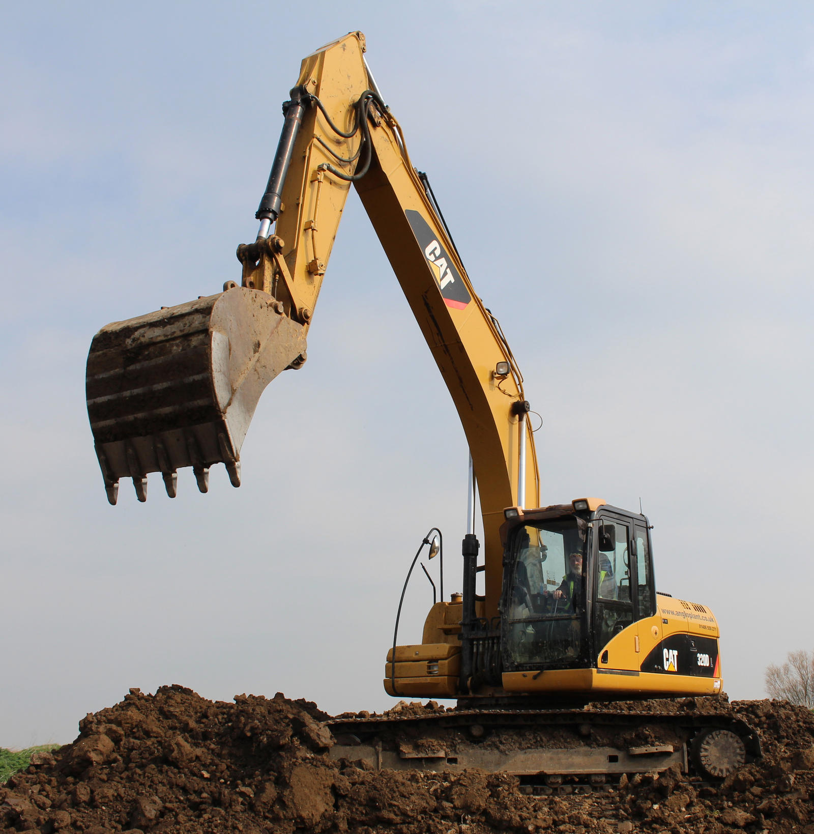 Excavating in Tight Spaces: Mini Excavators to the Rescue